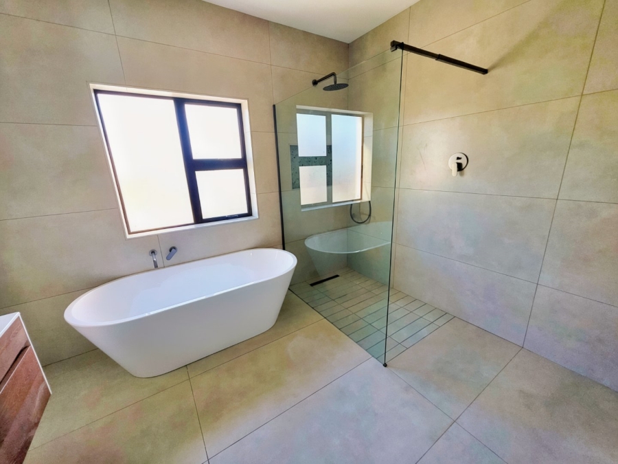 4 Bedroom Property for Sale in Sandown Western Cape